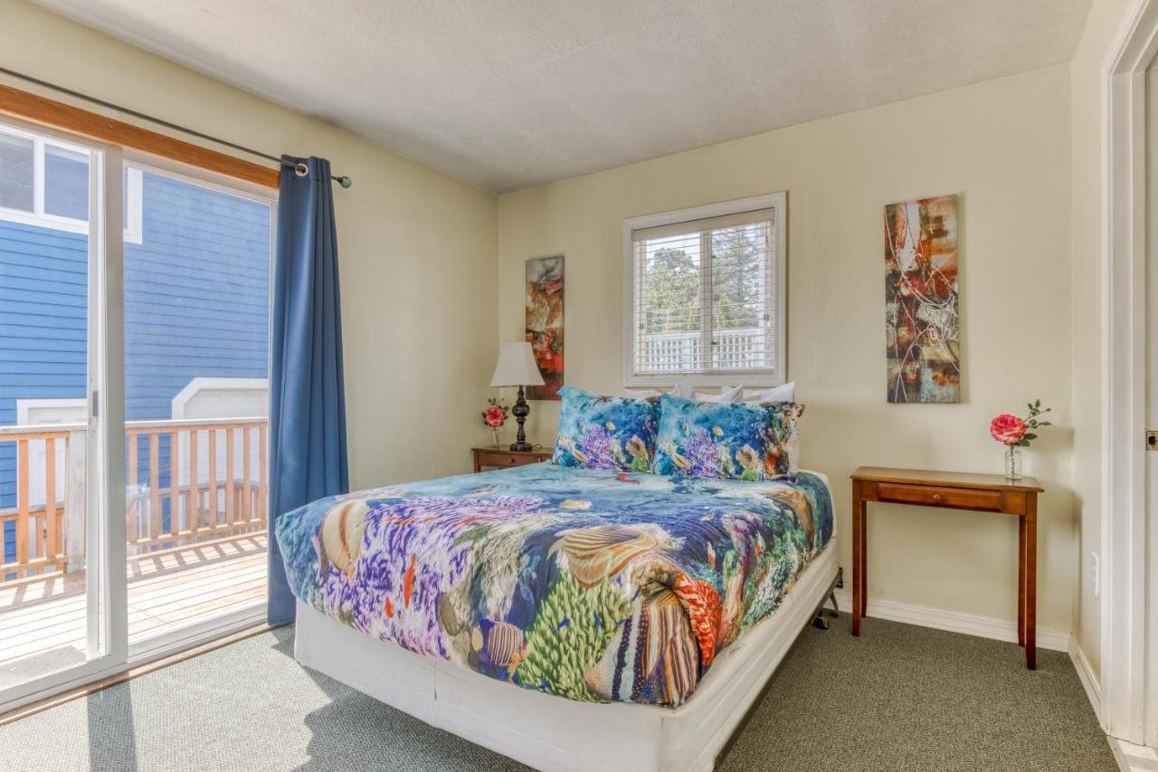 Pearl Off The Prom Villa Сийсайд Екстериор снимка