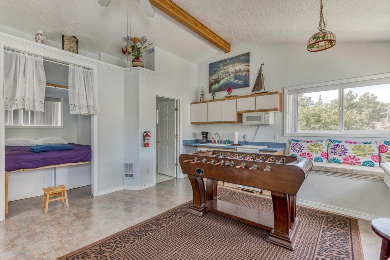 Pearl Off The Prom Villa Сийсайд Екстериор снимка